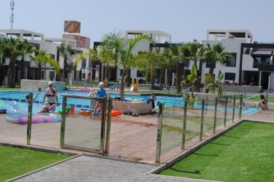 Bottenvåningslägenhet i Oasis Beach La Zenia 6 Nº 109 in España Casas