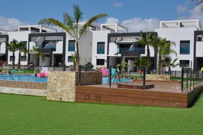 Top floor in Oasis Beach La Zenia 2 Nº 072 in España Casas