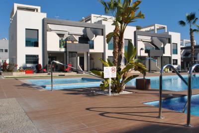 Bottenvåningslägenhet i Oasis Beach La Zenia 1 Nº 007 in España Casas